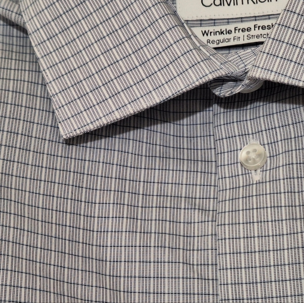 Calvin Klein NWOT Men's Blue Dress Shirt - Picture 6 of 6